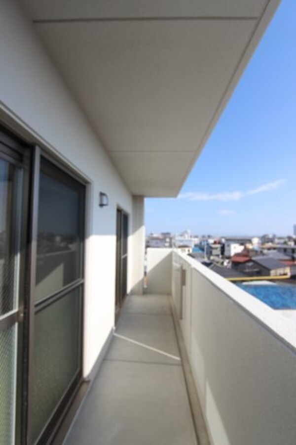 バルコニー(※同室タイプの画像です。内装の色などが異なる場合があります。)