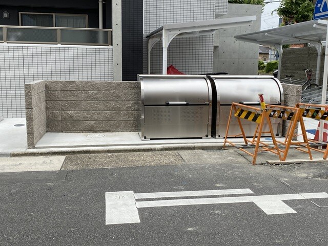 物件内観写真18　(ゴミ置き場)