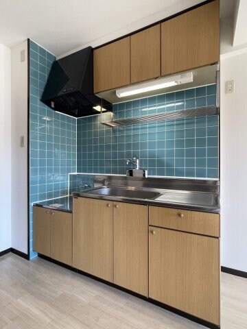 物件内観写真5　(同物件の類似部屋の写真です。色・仕様は実際と異なります。現状)