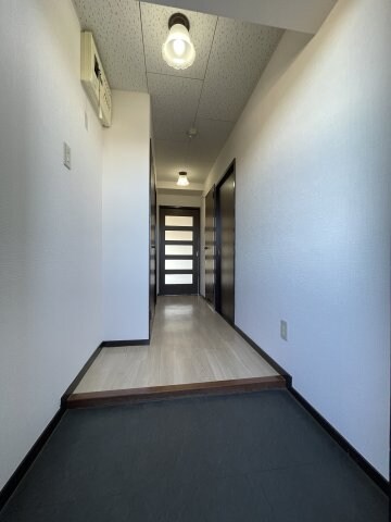 物件内観写真14　(同物件の類似部屋の写真です。色・仕様は実際と異なります。現状)