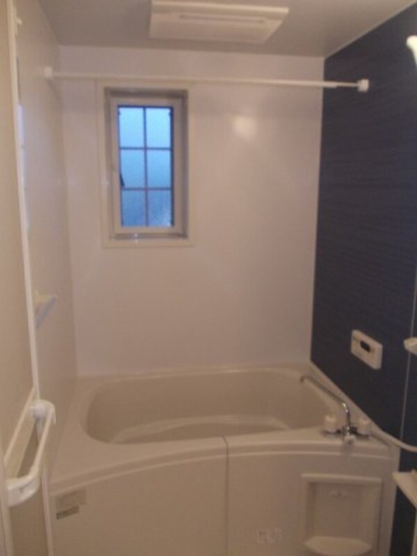 浴室(日々の疲れを癒すお風呂付です)