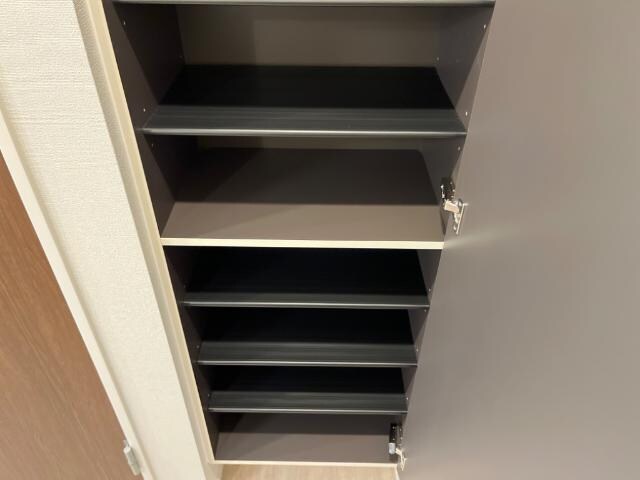 物件内観写真21　(下駄箱)