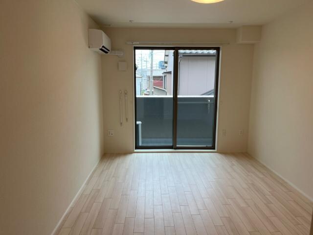 物件内観写真15　(洋室)