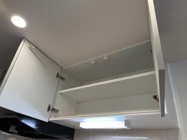 物件内観写真20　(キッチン上部収納)