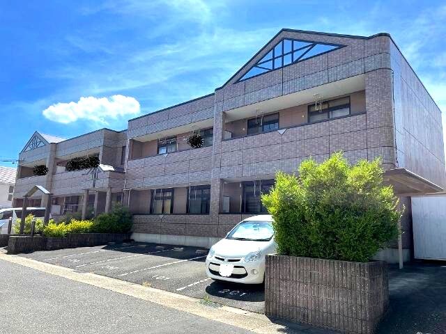 物件外観写真1　(外観写真（昼）)