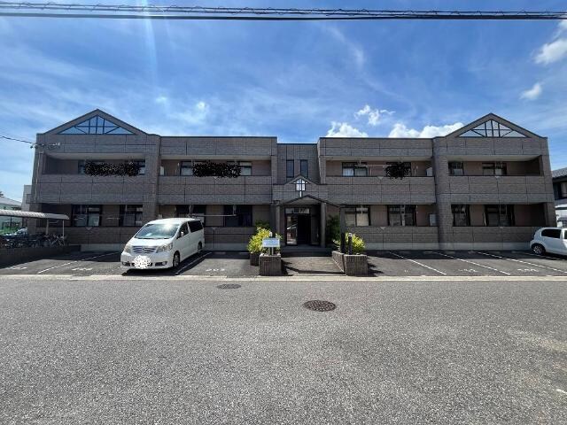 物件外観写真2　(外観写真（昼）)