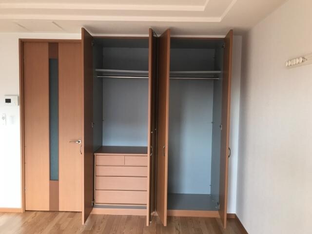 物件内観写真6　(収納)