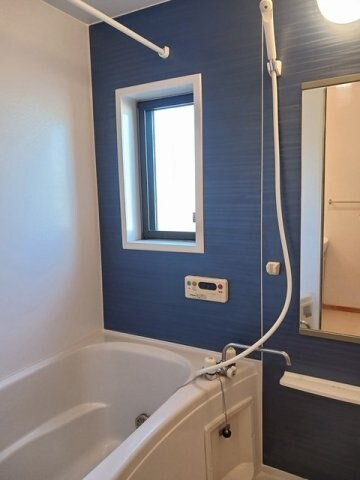 物件内観写真6　(ゆったり過ごせるお風呂です)