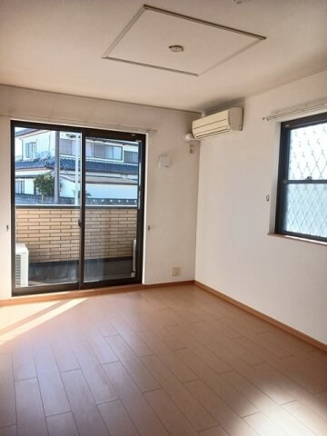 物件内観写真9　(内装もきれいです)