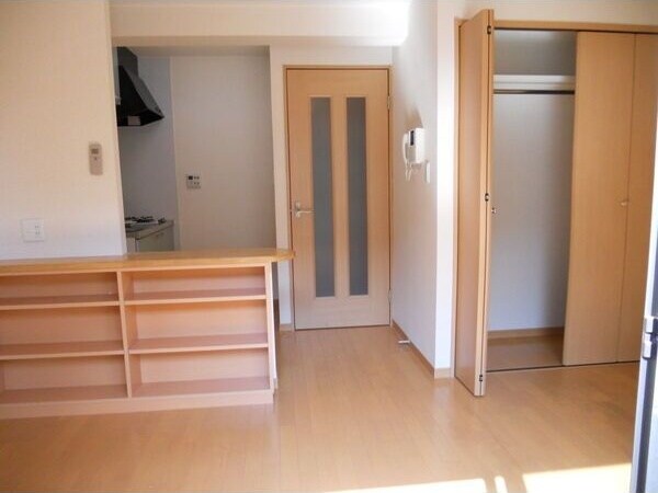 居室(※写真は同じマンションの違う部屋のものになります。)