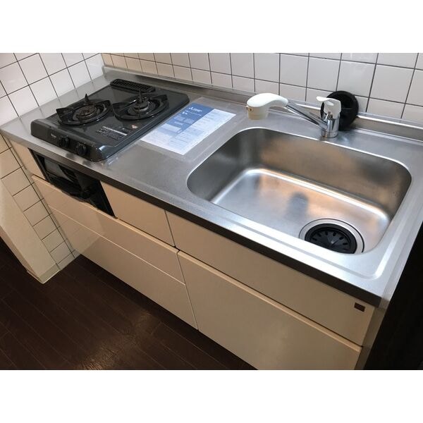 キッチン(※写真は同じマンションの違う部屋のものになります。)