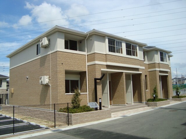 物件外観写真1　(外観写真（昼）)