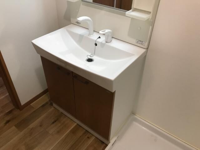 物件内観写真8　(洗面)