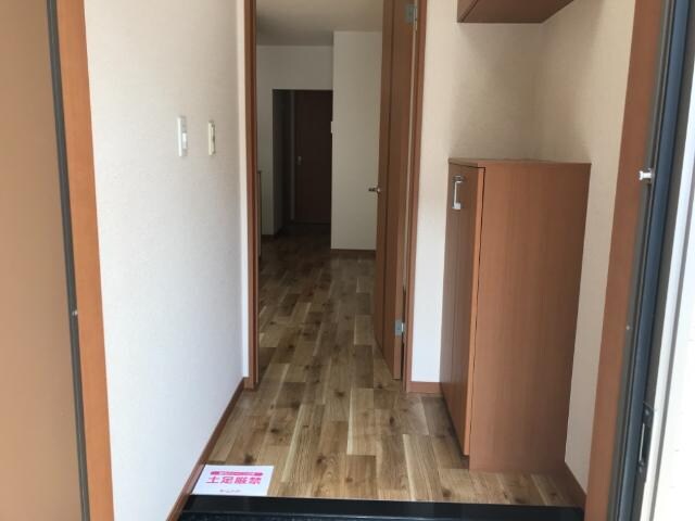 物件内観写真11　(廊下)