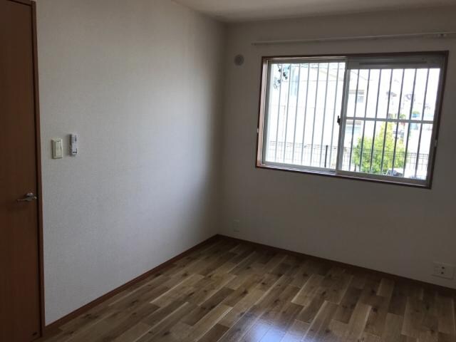 物件内観写真18　(寝室)