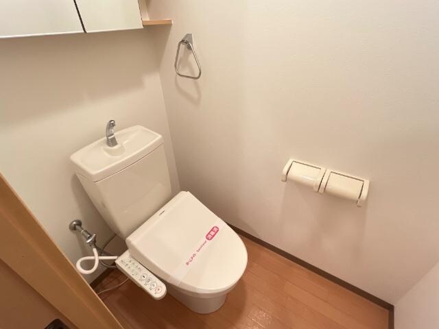 物件内観写真9　(トイレ)