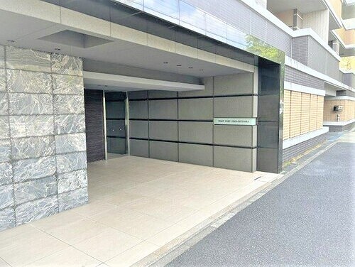 物件外観写真2　(エントランス)