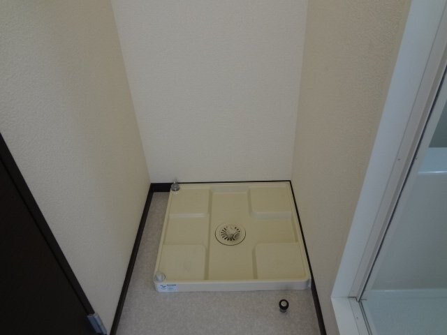 物件内観写真11　(洗濯機置き場)