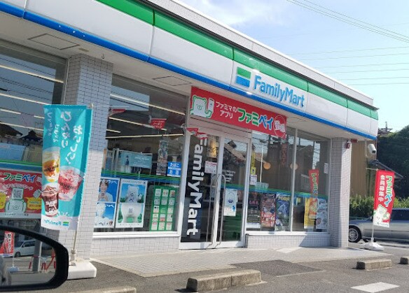 ファミリーマート 大治西條店