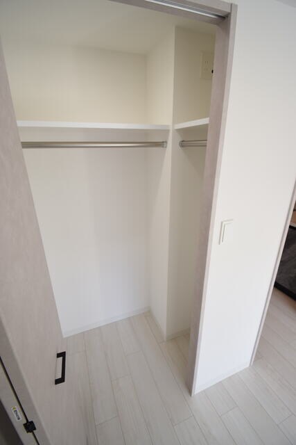物件内観写真13　(ウォークインクローゼット)