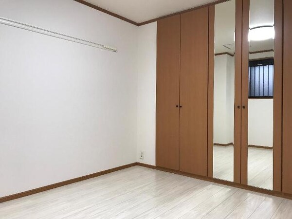 内装他(北洋室)