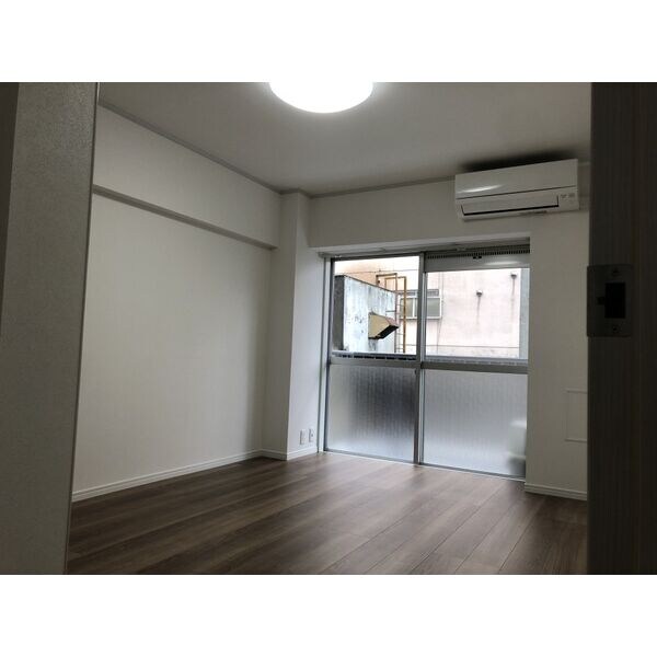 居室(※写真は同じマンションの違う部屋のものになります。)