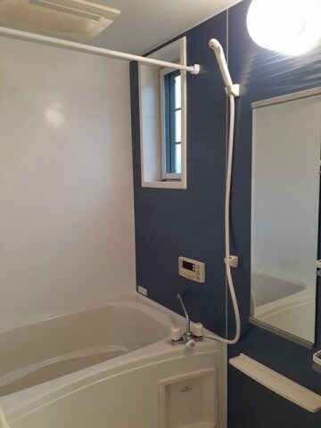 物件内観写真6　(お風呂です)