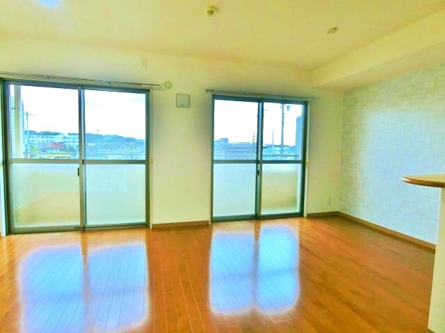 物件内観写真3　(室内写真は別部屋の写真です。)