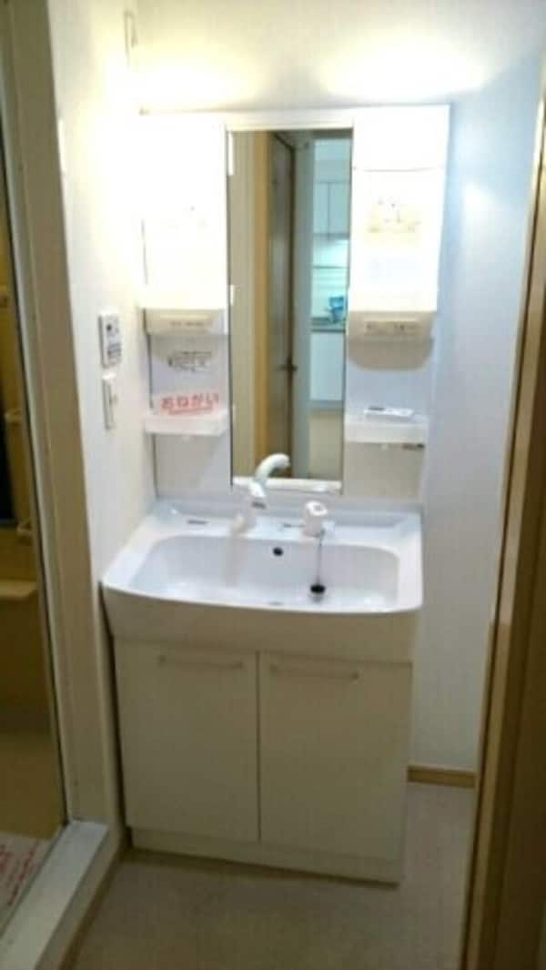 洗面・脱衣所(コンパクトで使いやすい洗面所)