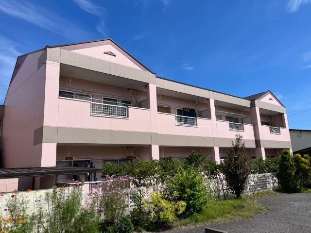 物件外観写真1　(外観写真（昼）)