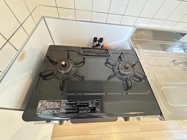 物件内観写真6　(二口コンロ)