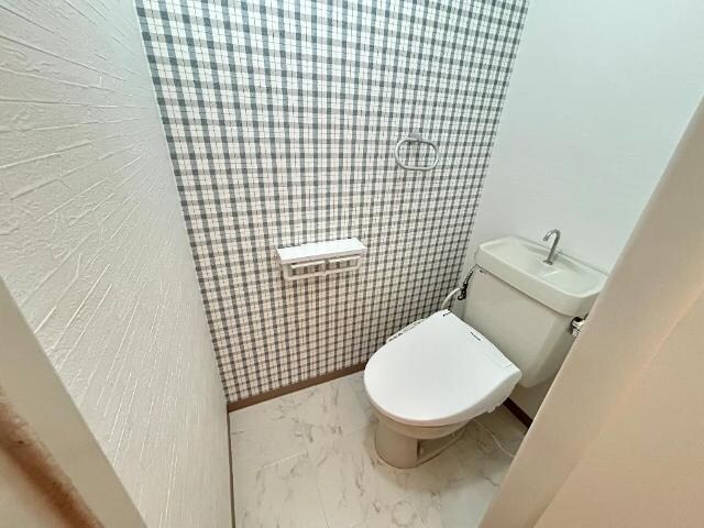 物件内観写真8　(トイレ)