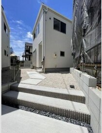 ドマーニ一色新町2号棟の外観写真