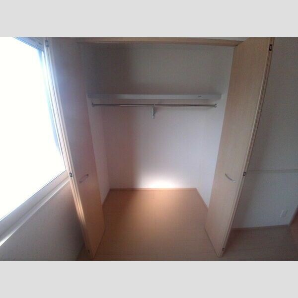 物件内観写真9　(室内写真は別部屋の写真です。)