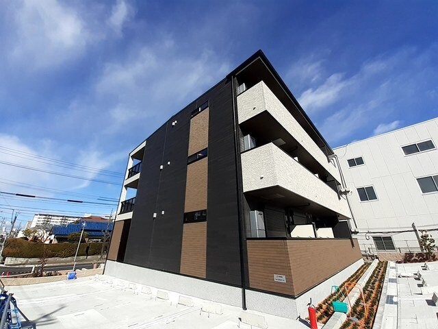 物件外観写真1　(おしゃれな外観です)