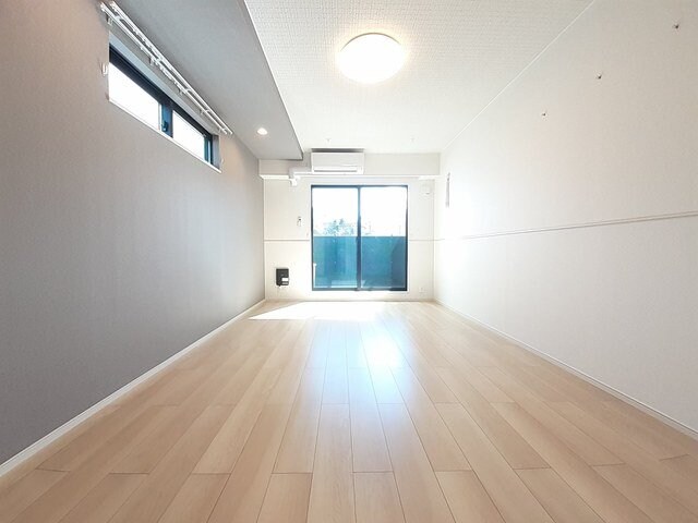 物件内観写真3　(居間です)