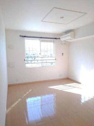 物件内観写真3　(おしゃれなリビングです)