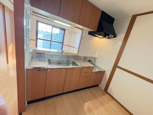 物件内観写真5　(システムキッチン)