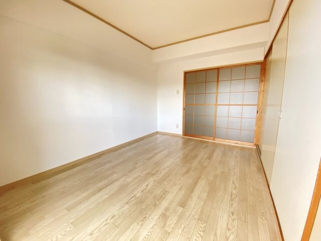 物件内観写真5　(※別部屋のお写真で、現況優先と致します。)