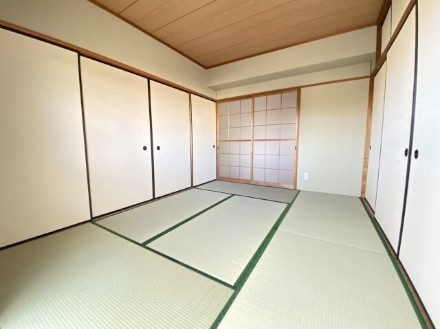 物件内観写真5　(※別部屋のお写真で、現況優先と致します。)