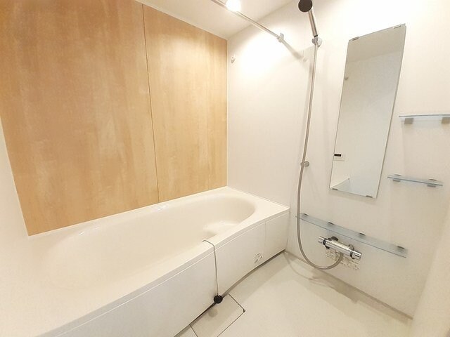 物件内観写真5　(きれいなお風呂です)