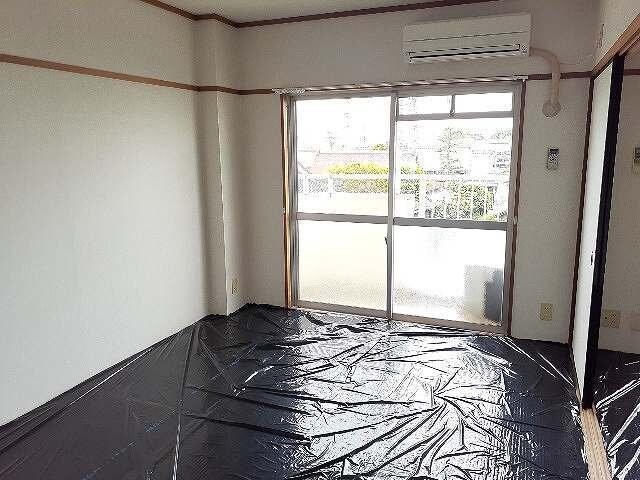 物件内観写真4　(改装中)