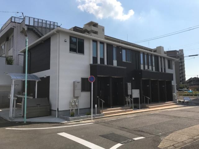 物件外観写真2　(外観写真（昼）)