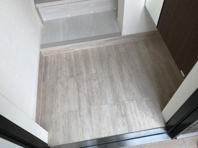 物件内観写真23　(玄関)