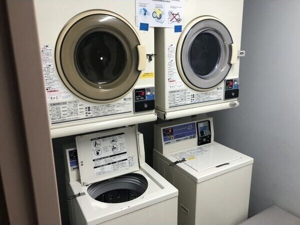 建物設備(コインランドリー)