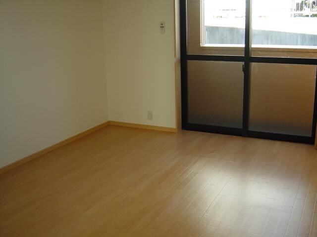 物件内観写真13　(洋室)