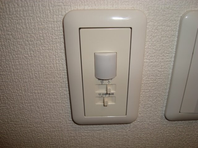 物件内観写真22　(人感センサー)