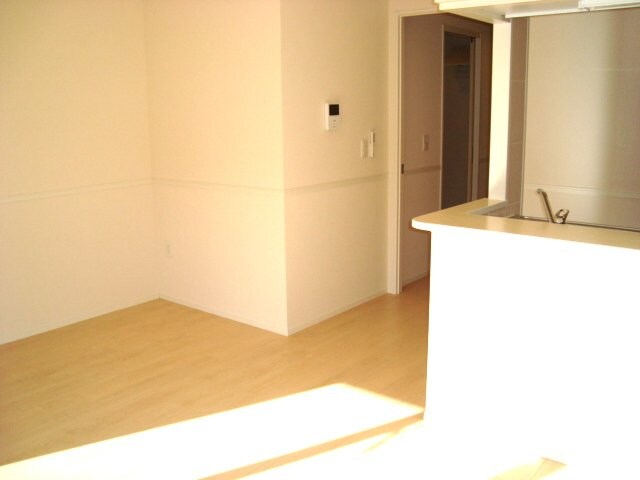 物件内観写真5　(リビング)