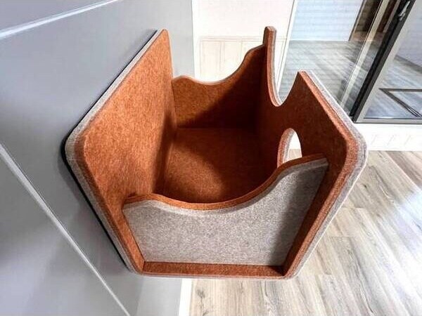 建物設備(可動式キャットウォーク【猫壁(にゃんぺき)】)