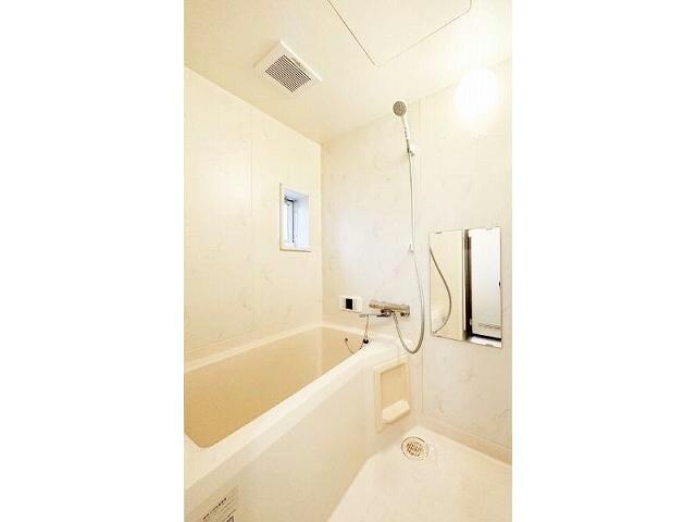 物件内観写真4　(室内写真は別部屋の写真です。)